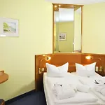 Arkona Strandhotel فندق