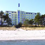 فندق Arkona Strandhotel 4*