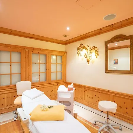فندق Arkona Strandhotel