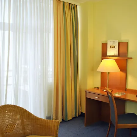 Arkona Strandhotel Szálloda