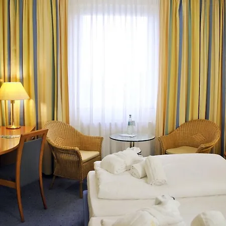 Arkona Strandhotel 4* بينز
