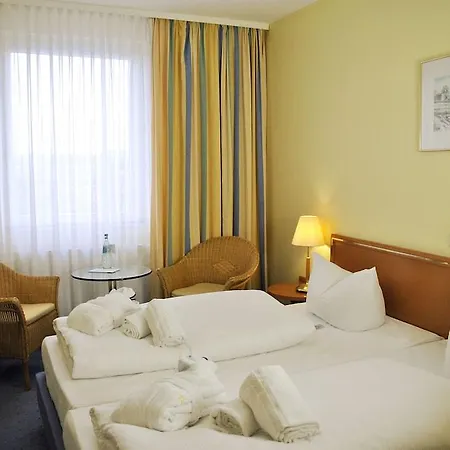 Arkona Strandhotel فندق 4*