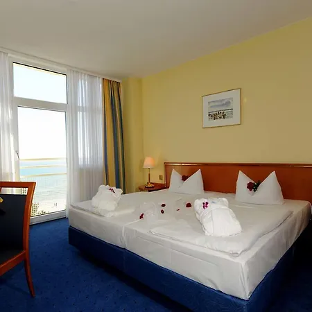 Отель Arkona Strandhotel 4*