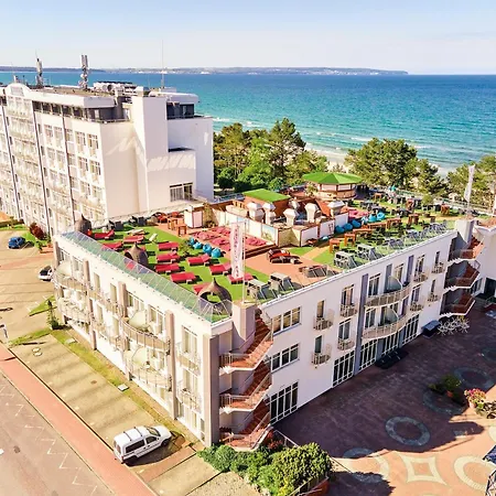 فندق Arkona Strandhotel بينز