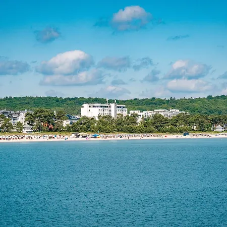 Arkona Strandhotel بينز
