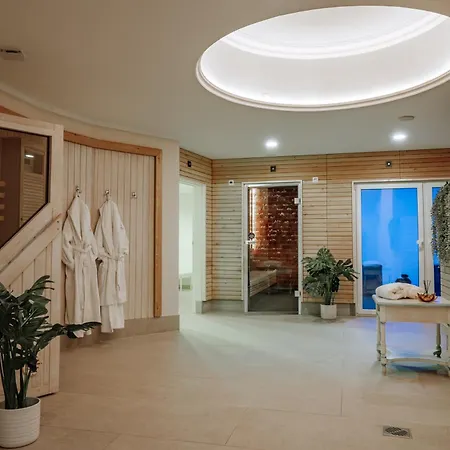 Arkona Strandhotel فندق