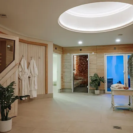Arkona Strandhotel فندق