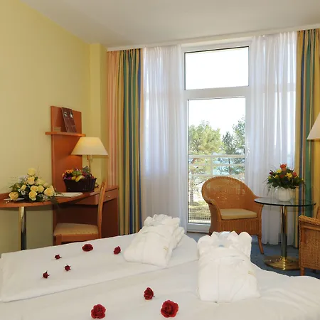 Arkona Strandhotel Отель Остзебад Бинц
