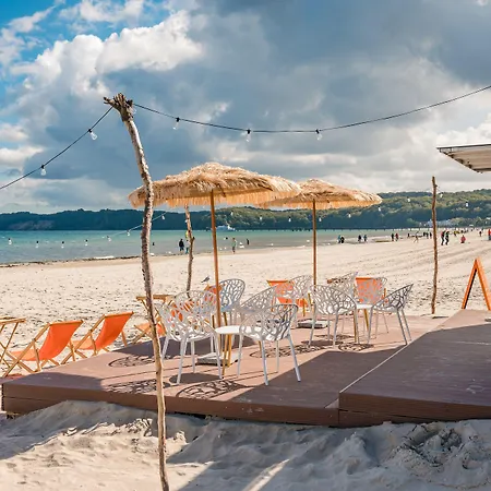 Отель Arkona Strandhotel Остзебад Бинц