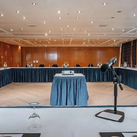 Отель Arkona Strandhotel 4*