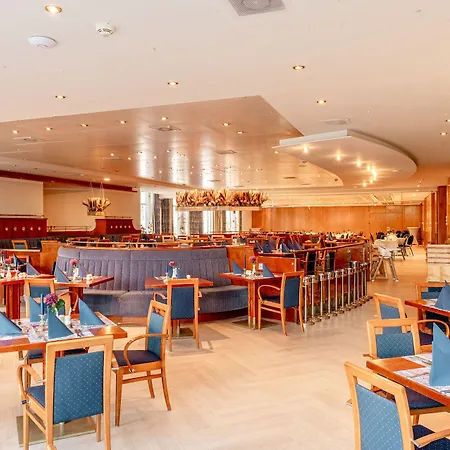 Отель Arkona Strandhotel Остзебад Бинц