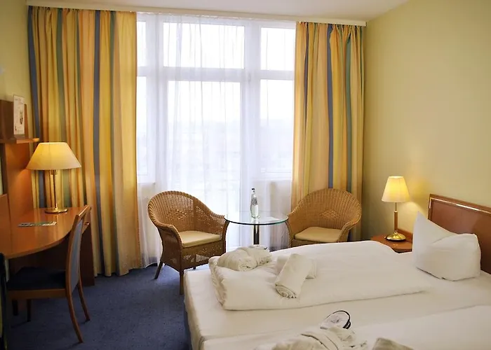 Отель Arkona Strandhotel Остзебад Бинц