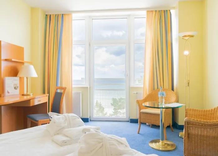 Отель Arkona Strandhotel Остзебад Бинц