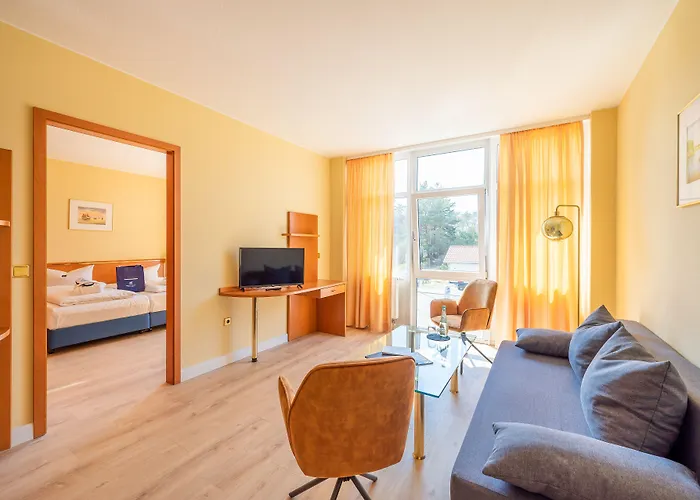 Отель Arkona Strandhotel Остзебад Бинц