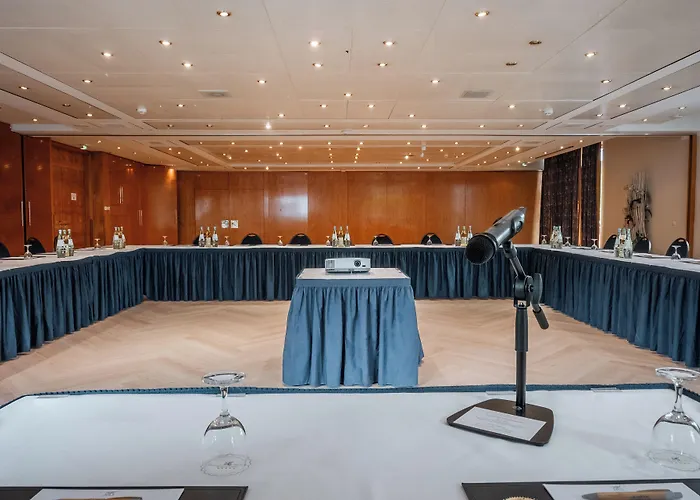 Отель Arkona Strandhotel 4*